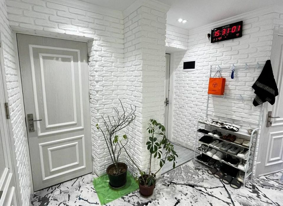 Квартира продаётся Чиланзар 25 квартал 4/4/5 меб тех Алмаз рест