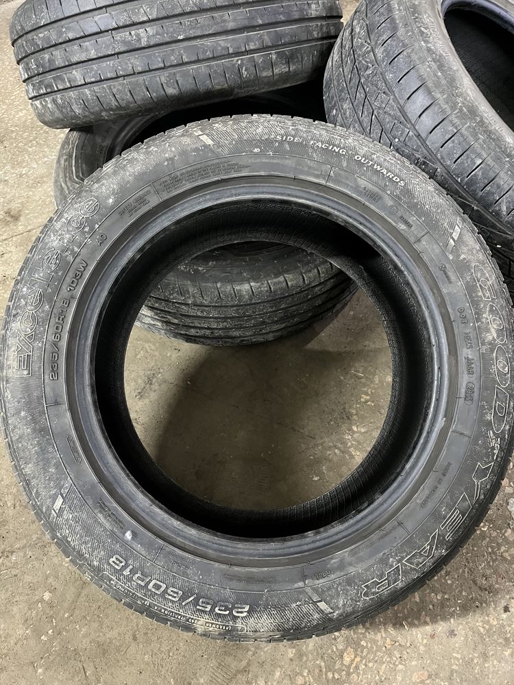 б/у резина размером 235/60R18