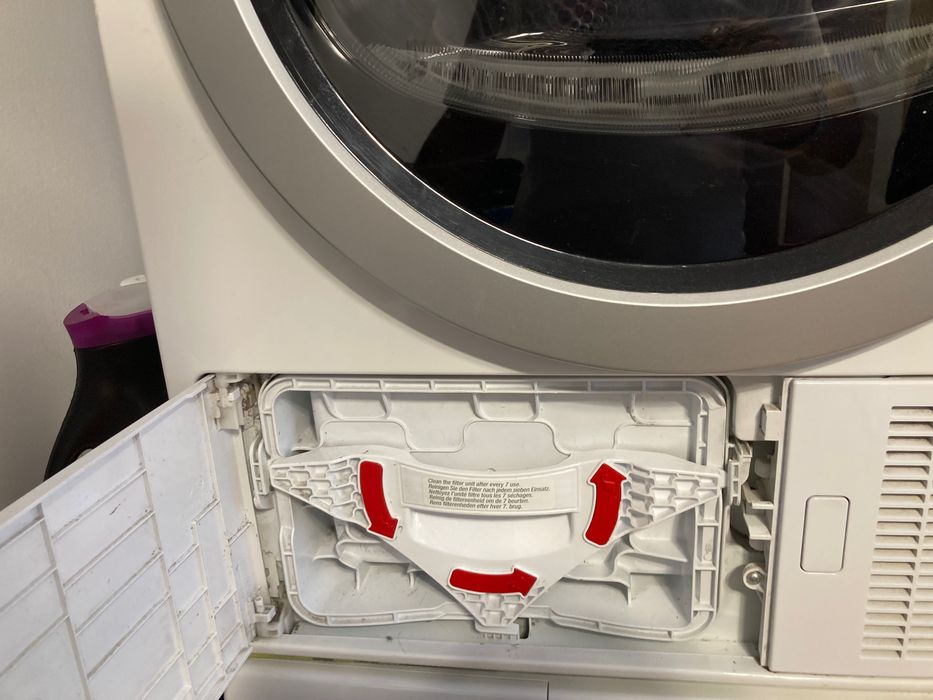 Продавам сушилня беко 8 килограма А++