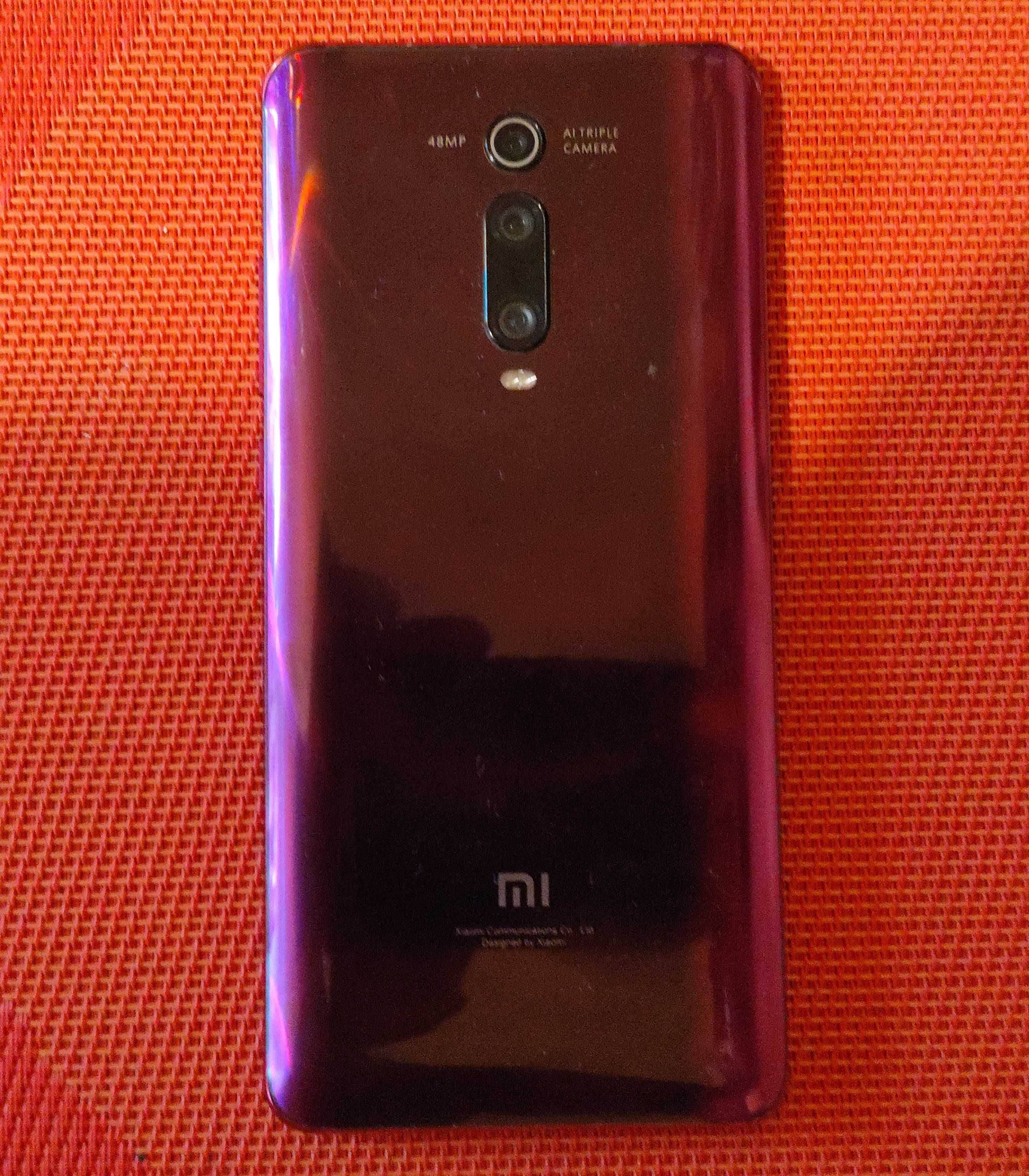 Продавам телефон Xiaomi Mi 9T