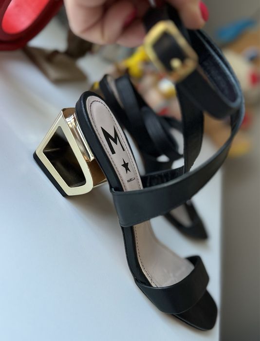 Дамски обувки на ток Marella