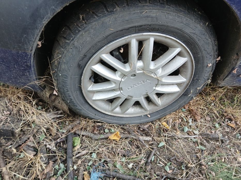 Dacia logan pentru piese
