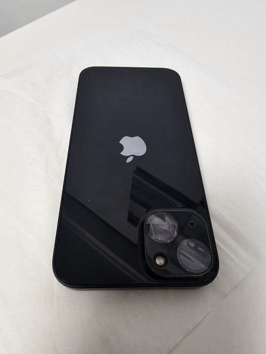 Vand iphone 13,in stare excelenta