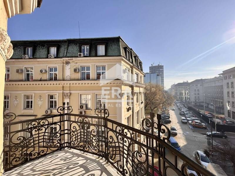 Дава се под наем Офис в София, Център - 116 кв.м за 2320 € - Снимка #4