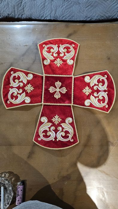Църковна бродерия по поръчка