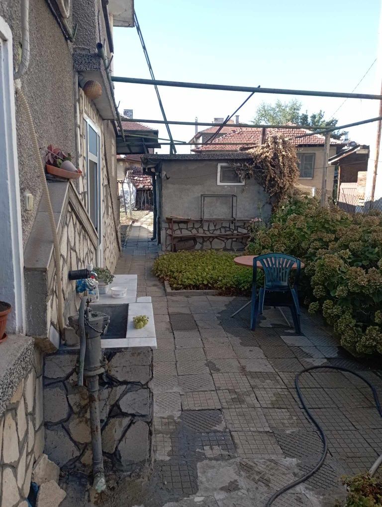 Продавам къща в град Стамболийски