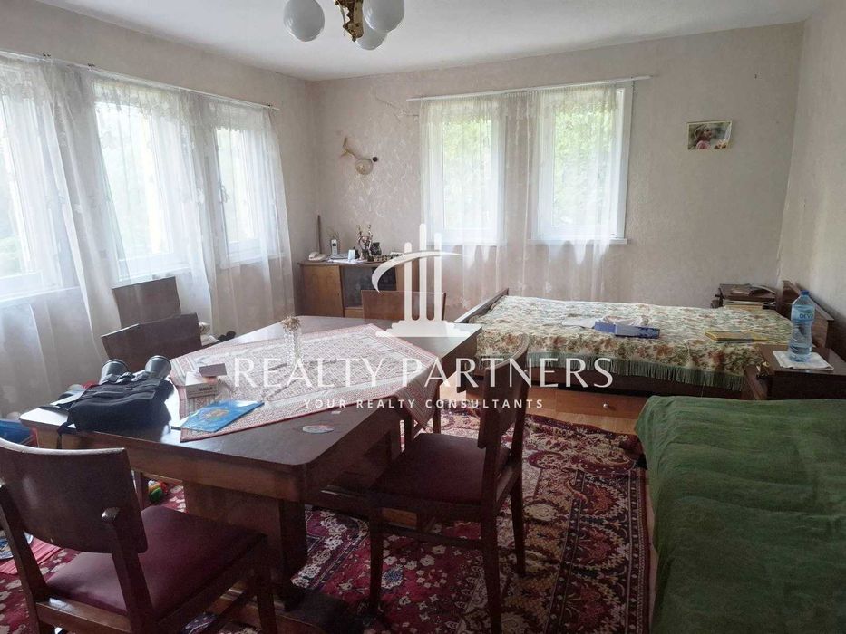 Масивна къща в Кв. Клепало на гр. Перник