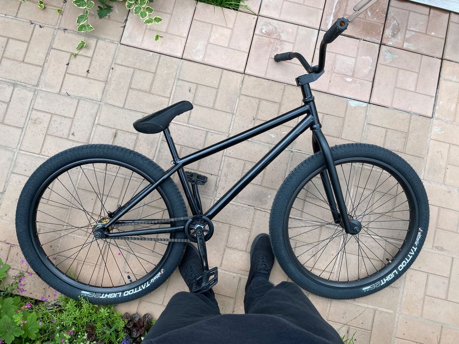 Pride street - на части