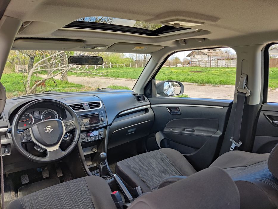Suzuki Swift-1.2 VVT-I,Trapă-incalzire scaune-Climă-keylees-Carte RO