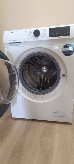 Продам стиральную машину Hisense 7кг inverter Новая белого цвета