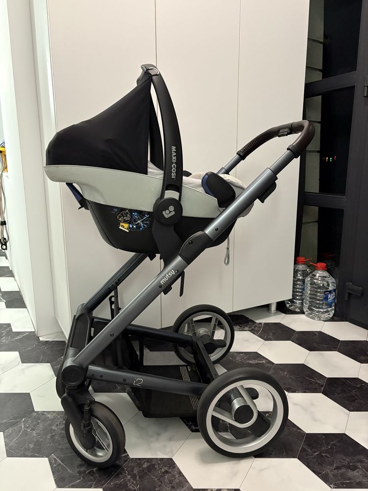 Carucior Mutsy I2 3in1 cu scoica Maxi Cosi Pebble