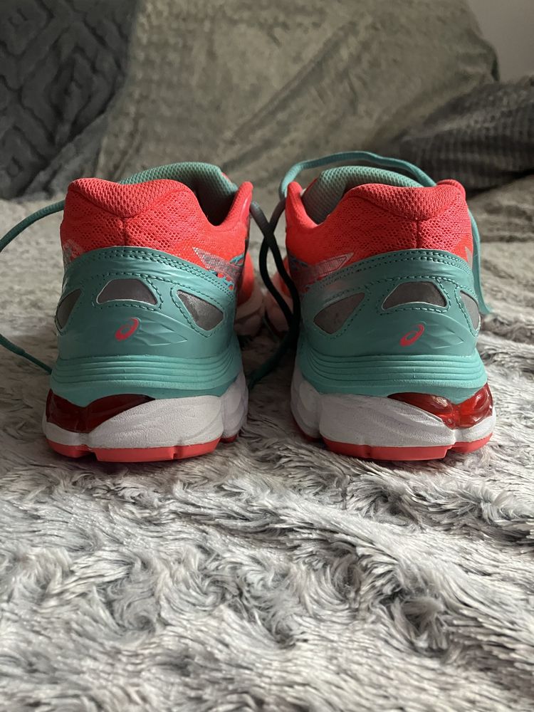 Asics gel-nimbus 18