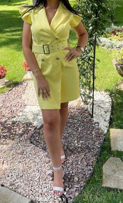 Rochiță de zi, purtată câteva ore