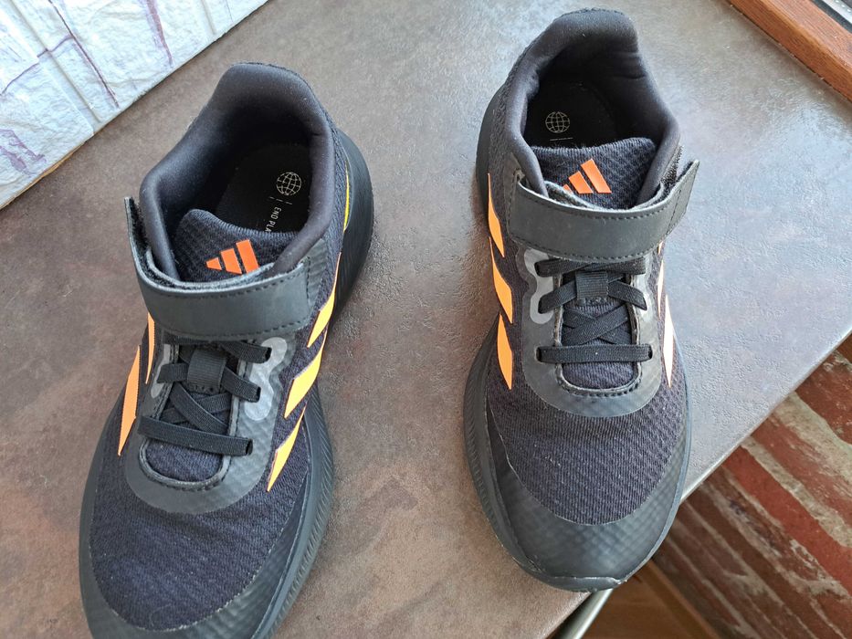 детски маратонки Adidas,кецове,спортни обувки,адидас,ном.35 за момче