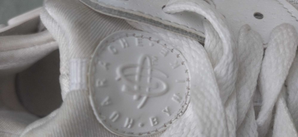 Бели маратонки Nike