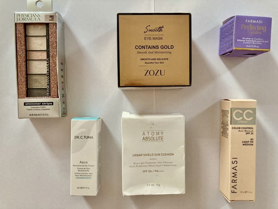 Cosmetice, accesorii, genti cosmetice