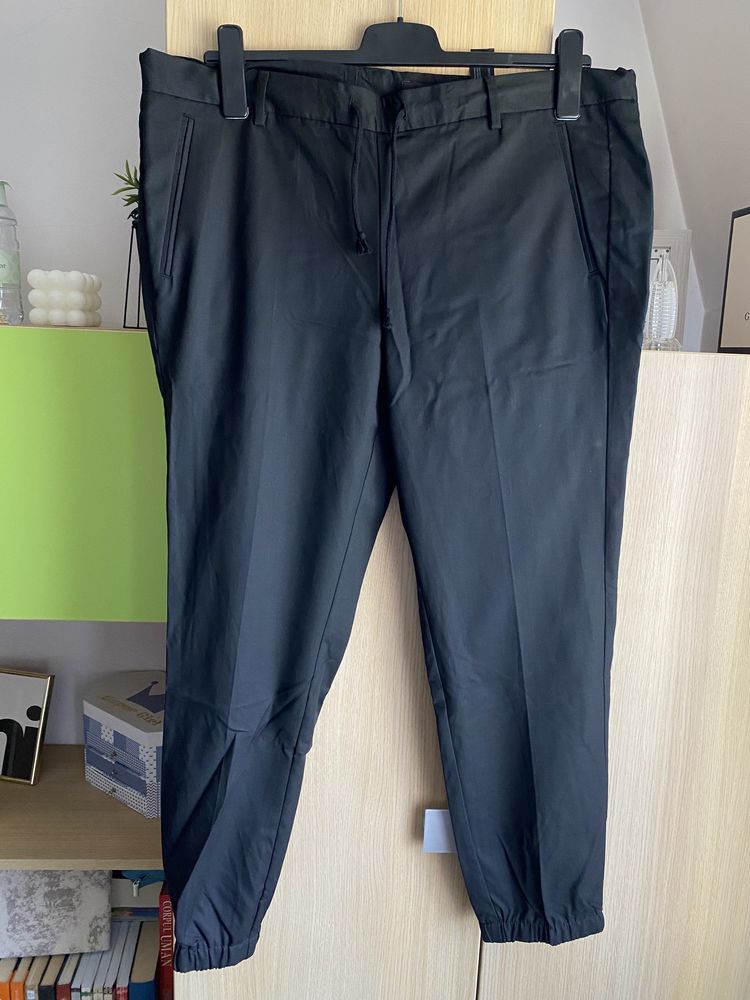 Pantaloni moderni, marimea XL