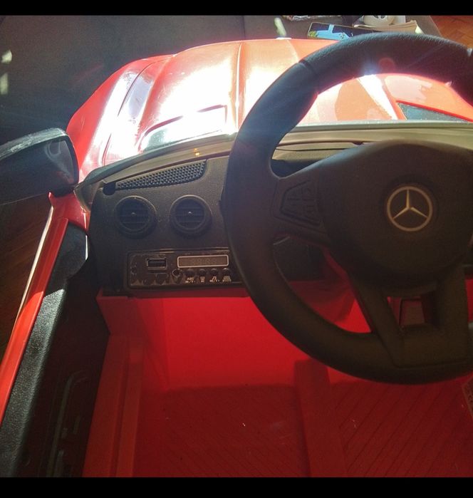 Акумулаторна кола MERCEDES GT с меки гуми