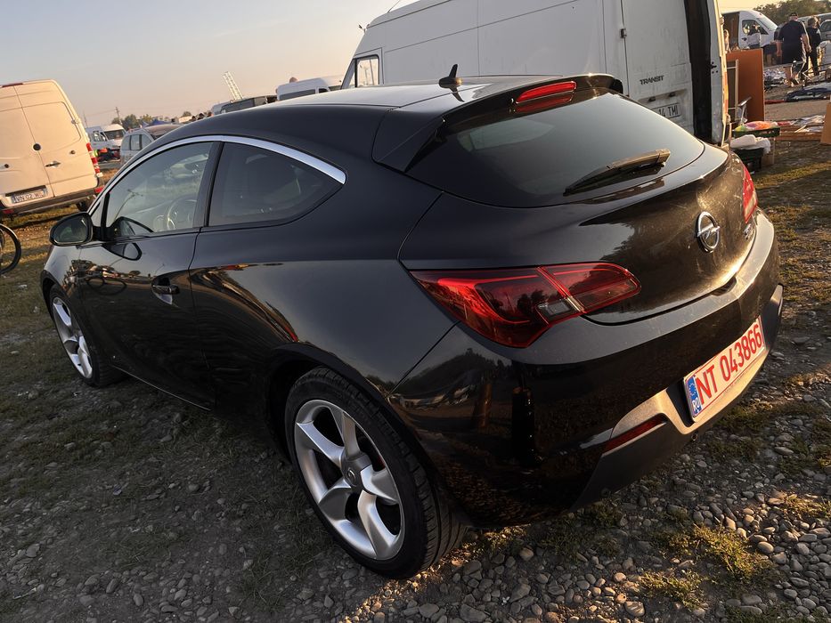 Opel Astra GTC