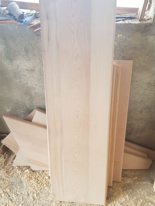 Trepte de lemn masiv