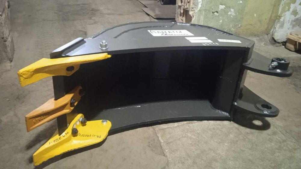 Ковш шириной 400 мм для экскаваторов-погрузчиков LiuGong CLG777.