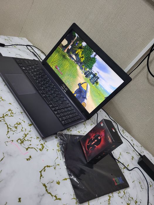 Ноутбук Asus с играми