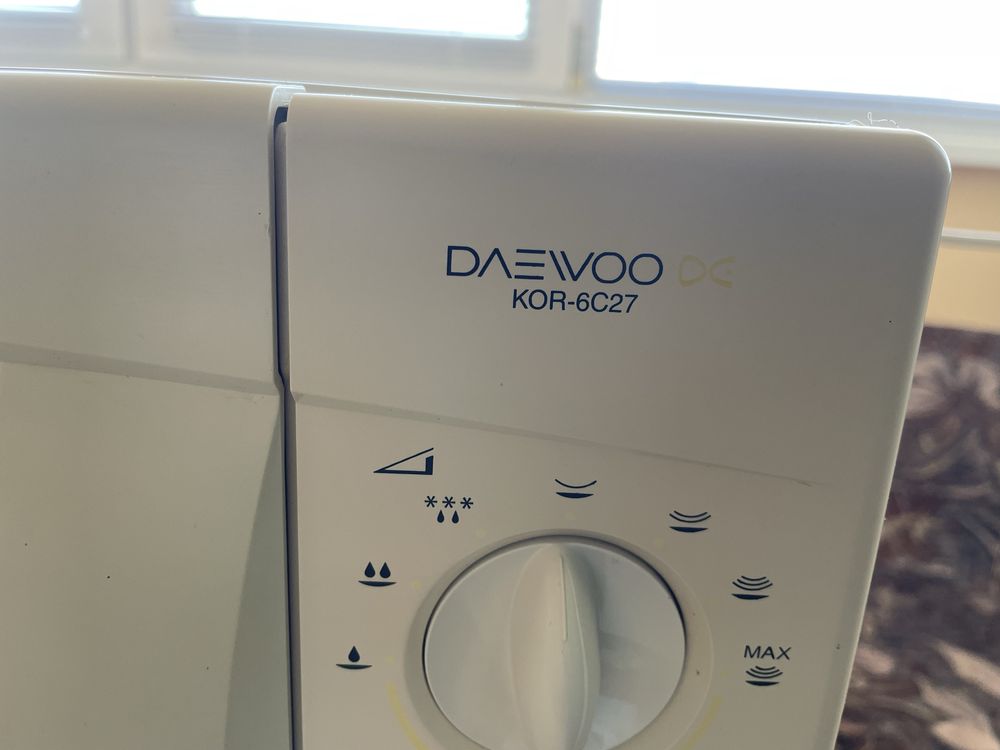 Микровълнова фурна Deawoo KOR-6C27