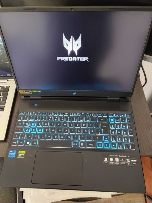 Predator Helios NEO 16