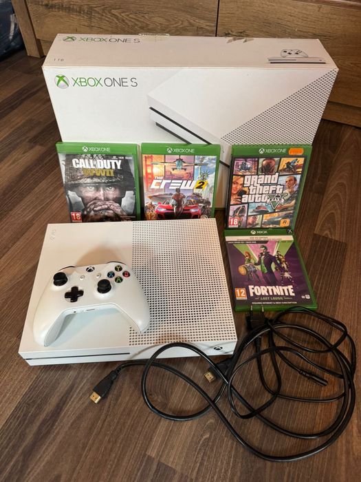 Xbox One S 1TB + 4 jocuri + controller original