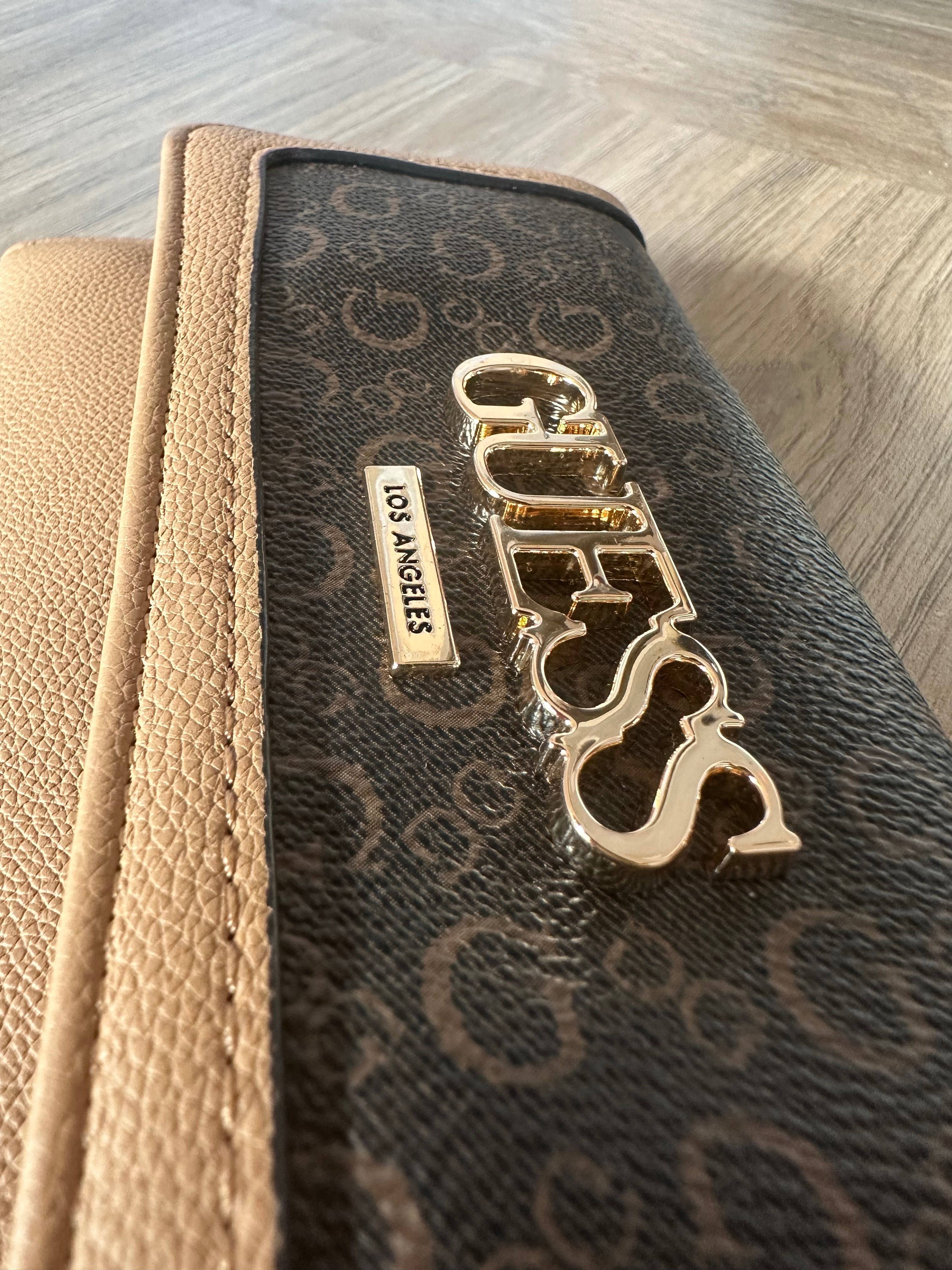 Портмонета GUESS
