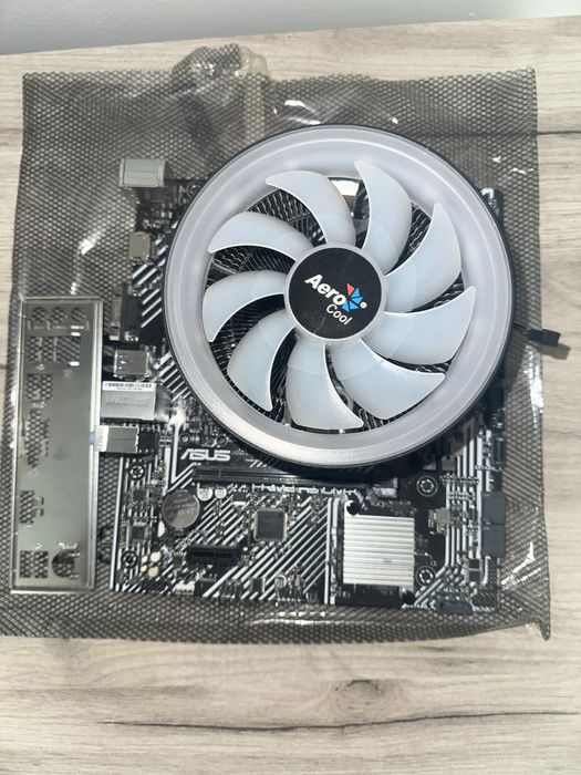 Vand kit placa de baza+procesor si cooler