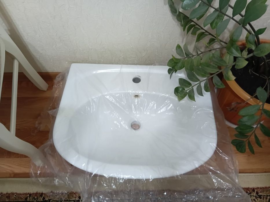 Раковина б/у в хорошем состоянии