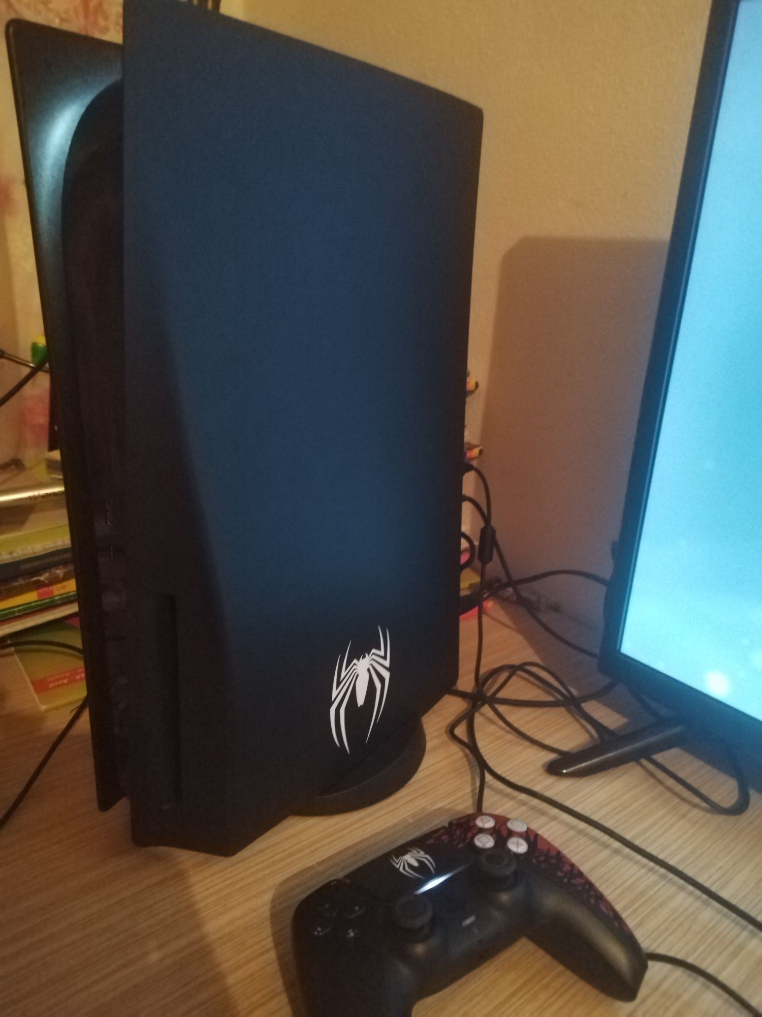vand Playstation 5 editia spiderman 2 (limitata)