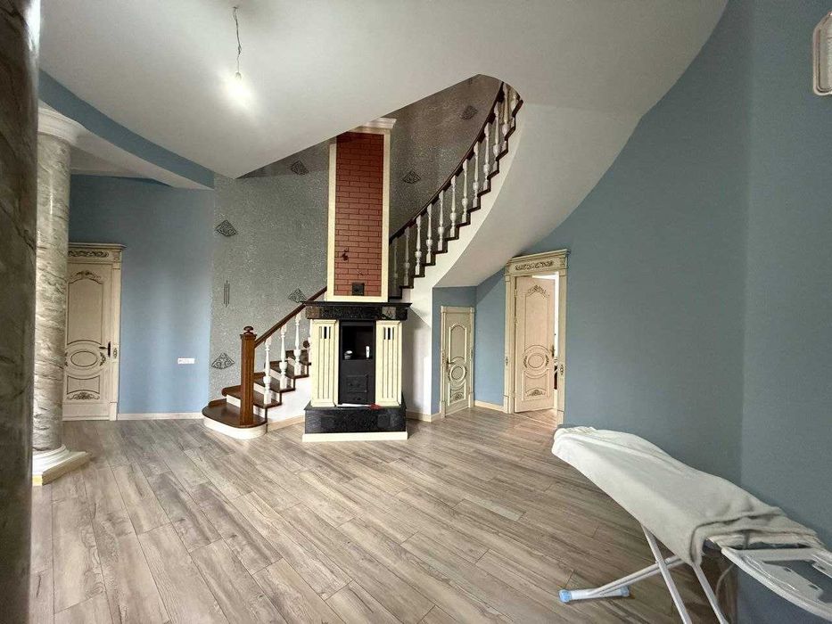 №4426 Продается Дом 2х этажный с ремонтом 8 соток