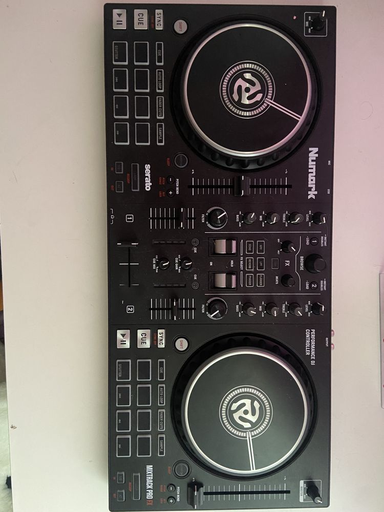 Продам контроллер Numark mixtrack pro fx