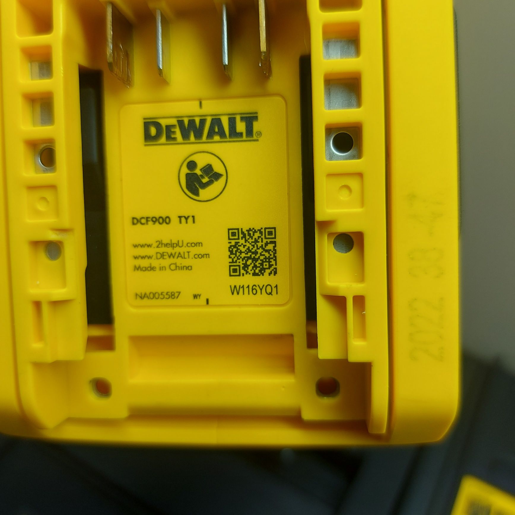 ПРОМОЦИЯ.Топ модел гайковерт Dewalt DCF900NT