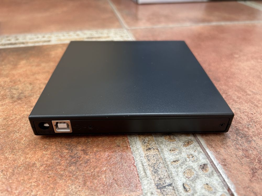 Преносим USB 2.0 външен CD/DVD драйв