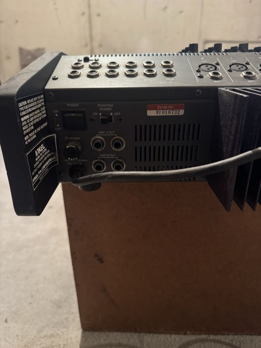 Power Stereo Mixer 4x200W