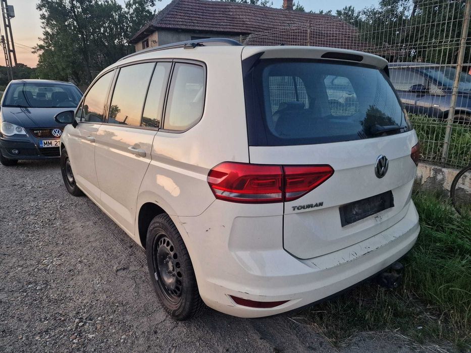 Volkswagen Touran 2.0 TDI cu 7 Locuri Euro6 Modell 2019 CutieManual 6T