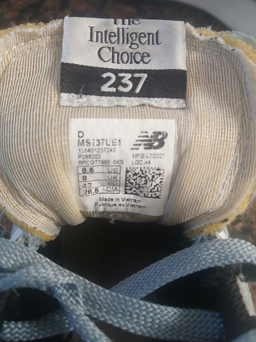 Vând adidasi new balance nr 42