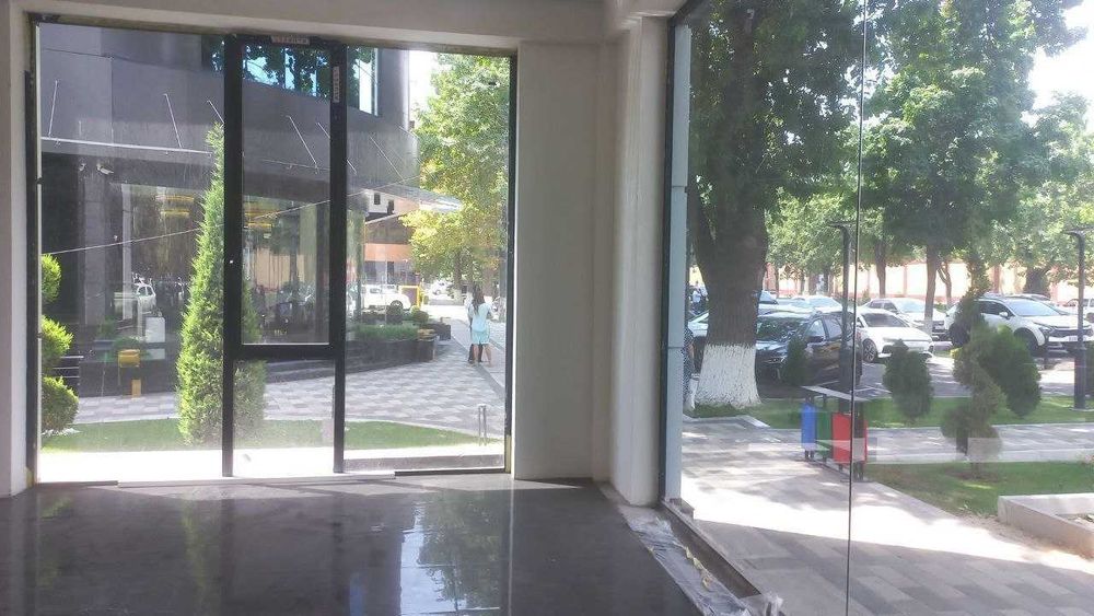 Продается новое евроздание в деловом центре Ташкента.