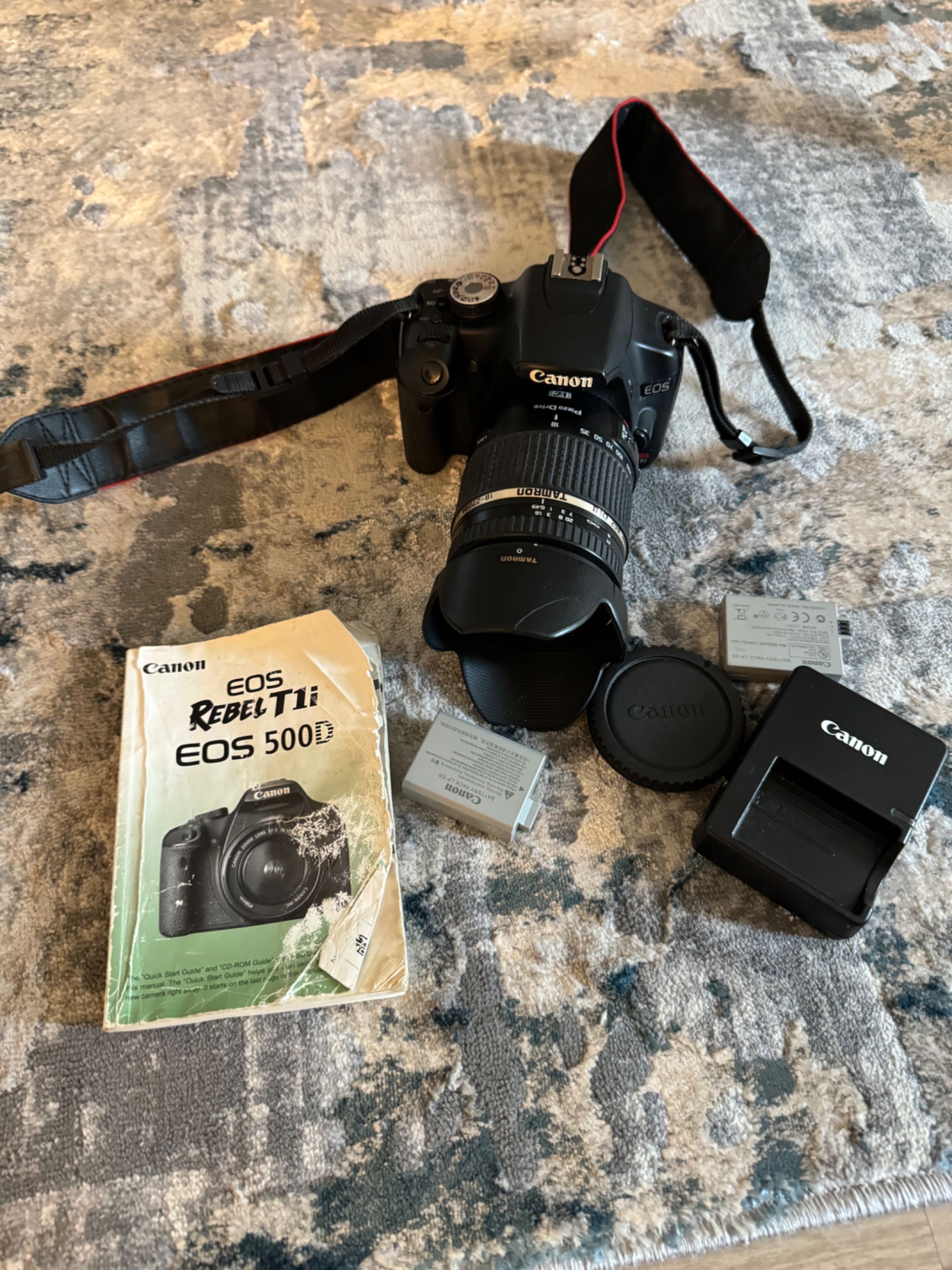 Canon eos rebel T1i cu obiectiv tamron 18-270 mm si geanta