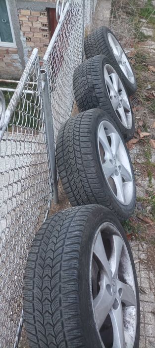 Продавам зимни гуми 225/45/17