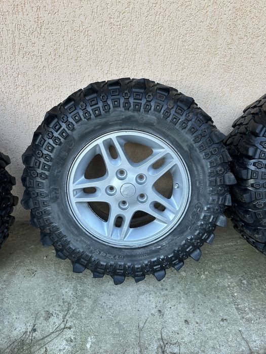 Jante Grand Cherokee cu anvelope OffRoad