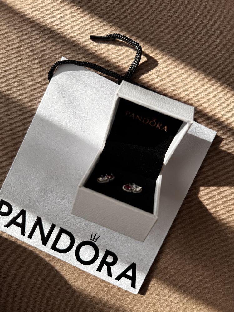 Пандора обеци Pandora