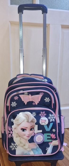 Рюкзак для девочки, состояние отличное, цена 8000 
Здесь смс не читаю