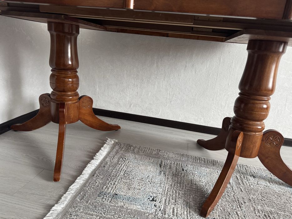 Продам стол