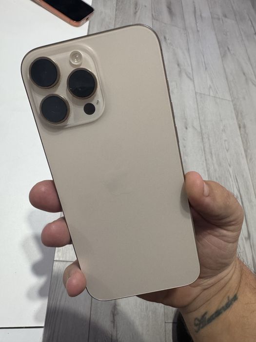 Iphone 16 pro desert gold max 256 model America impecabil baterie 99%