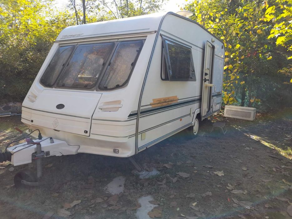 Каравана Sterling Voyager 2000 година Капарирана
