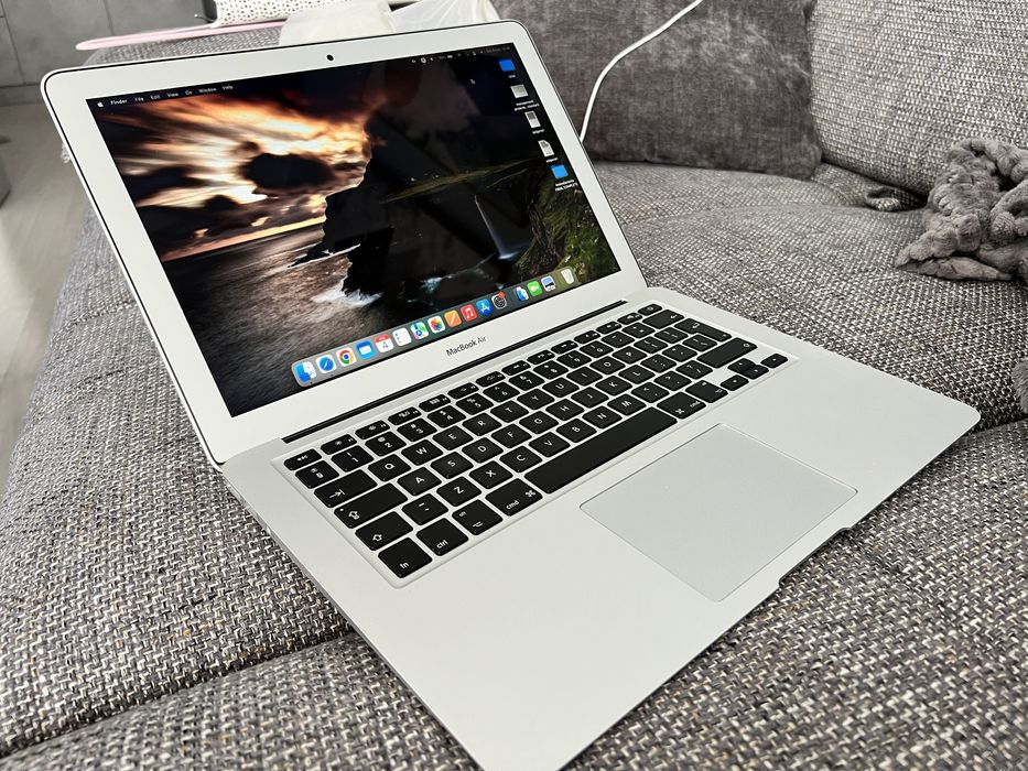 Macbook Air 13-inch 2017